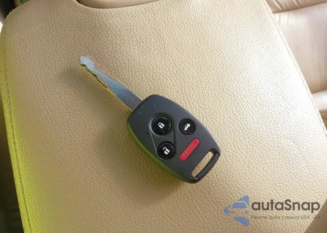 2010 Honda Accord 2.4 Ex-L z USA, uszkodzony, nr VIN 1HGCS1B82AA002734